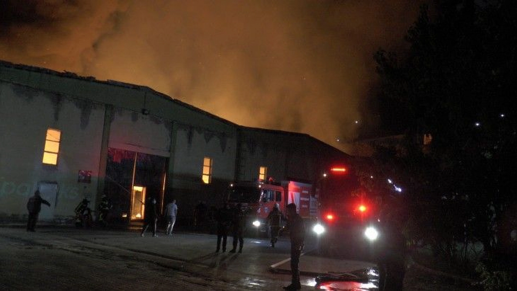 Organizede fabrika yangını