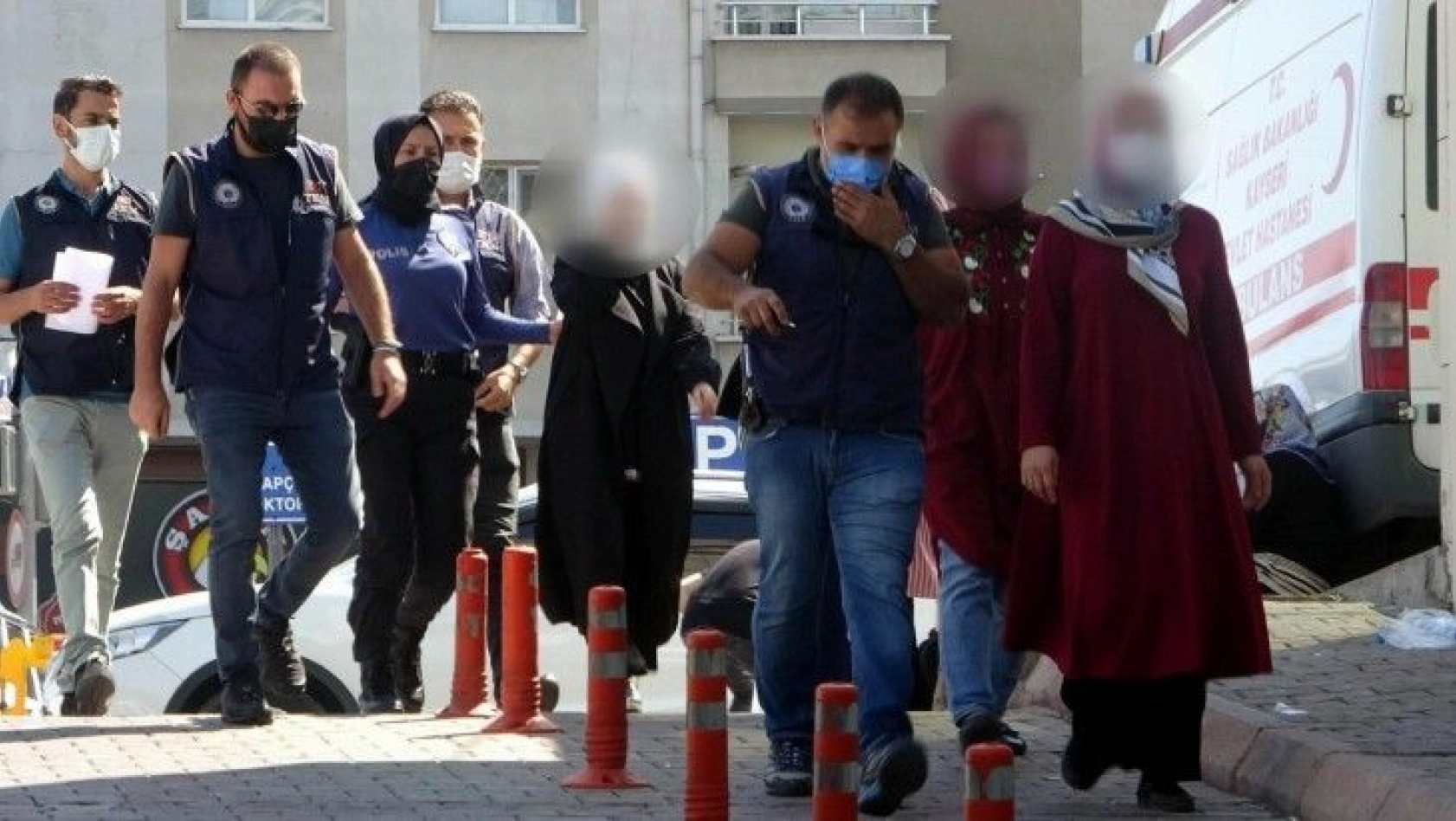Kayseri'de FETÖ operasyonu! 4 gözaltı...