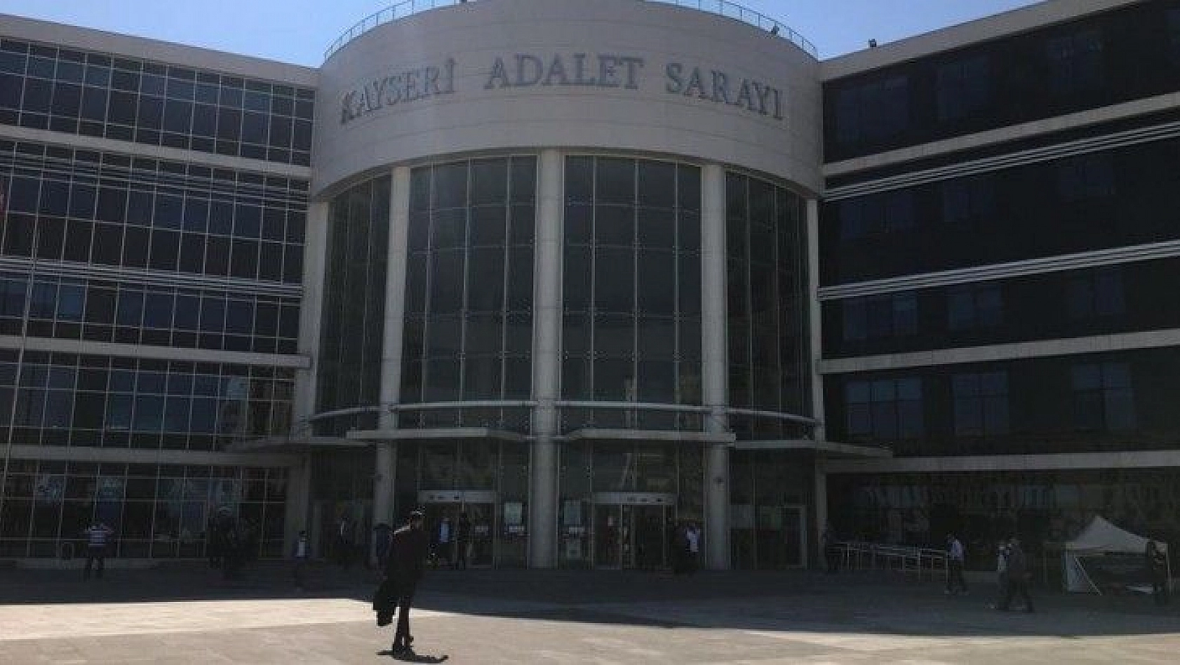 Kayseri'nin en büyük dolandırıcılık davasında sanık avukata ceza yağdı