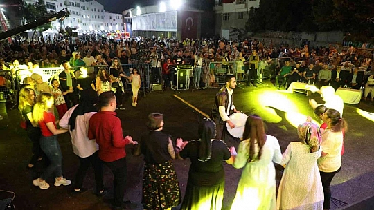 Festival coşkuyla devam ediyor