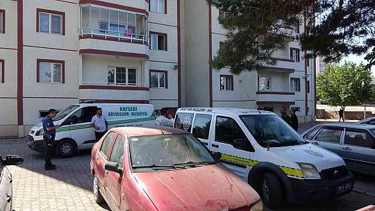 Feci şekilde hayatını kaybetti