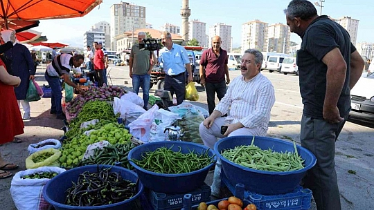 Palancıoğlu organik köy pazarını gezdi
