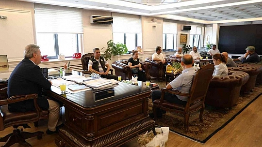 Yerli tohumları ürüne dönüştü