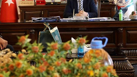 Yerli tohumları ürüne dönüştü