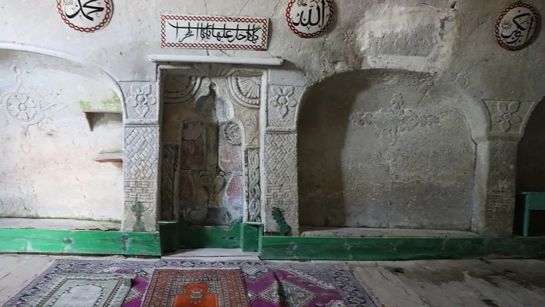 1833 ve 1933 yapımı camiler turizme kazandırılmayı bekliyor