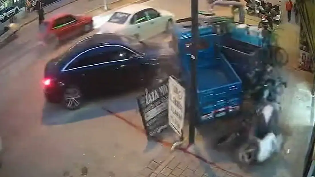 Araçları sollamak isterken kazaya yol açtı