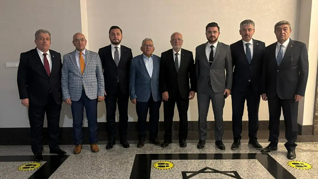 AK Parti Kayseri heyeti Ankara'da buluştu!