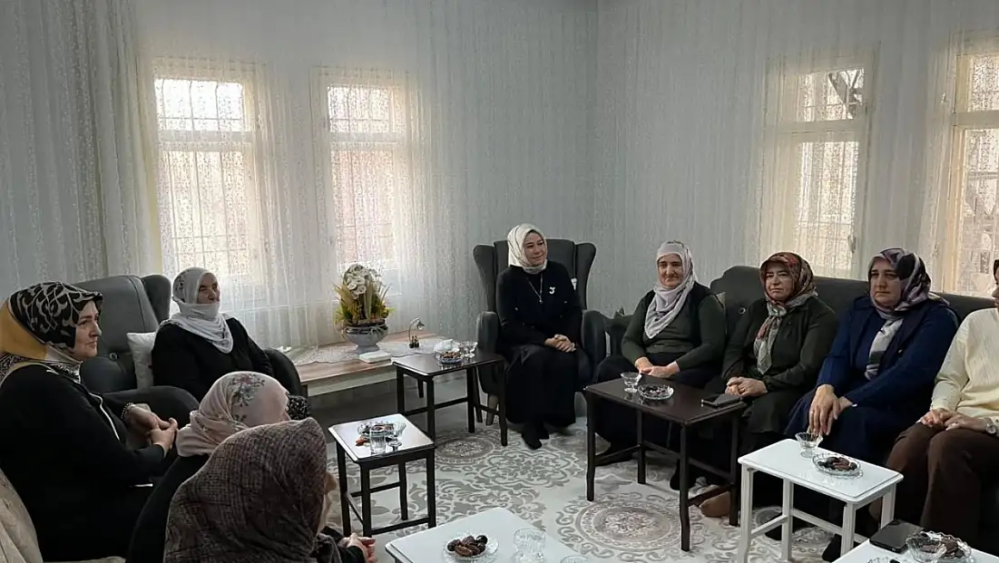 AK Parti Kayseri Kadın Kolları sahada!