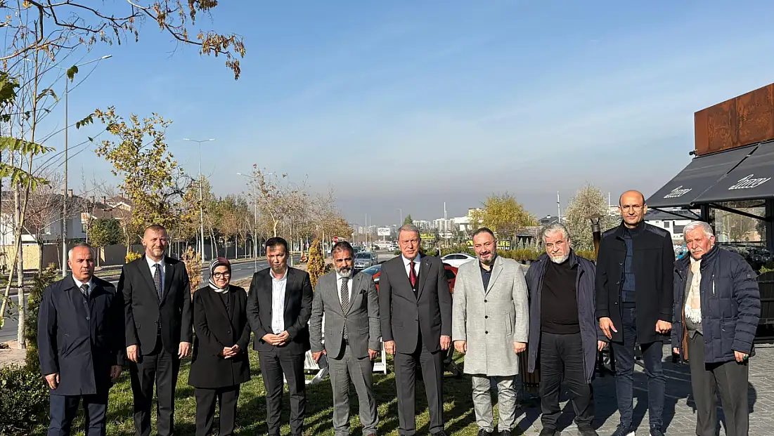 Akar, Kayseri'de gazetecilerle buluştu