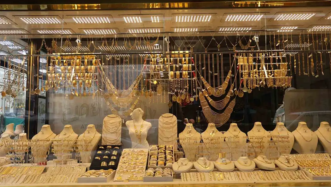 Altın fiyatları rekor kırdı (22 Ocak 2026)