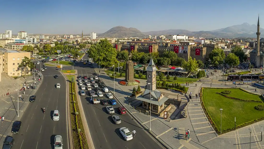 Aman dikkat! Kayseri Cumhuriyet Meydanı bu tarihlerde trafiğe kapatılacak