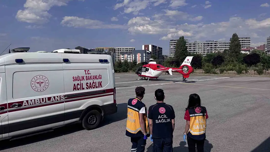 Ambulans helikopter ile Pınarbaşı'ndan ERÜ'ye getirildi