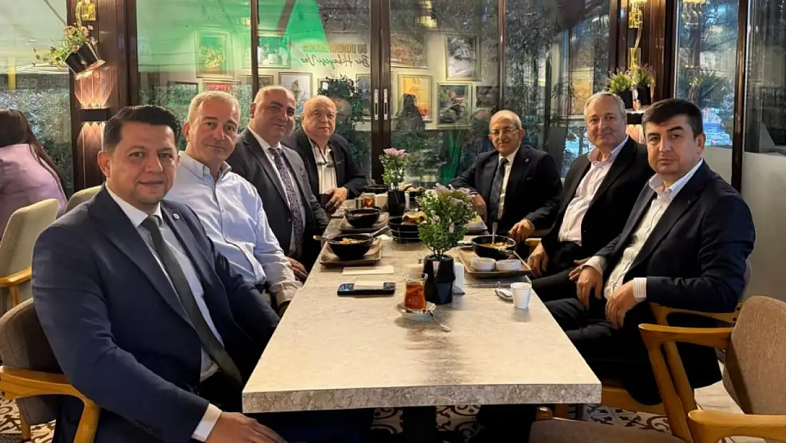 Kayseri'de herkes Ankara'daki bu buluşmayı konuşuyor! Eski isimler bir araya geldi