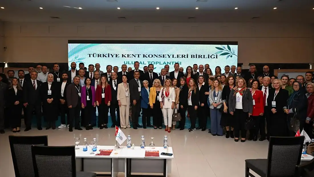 Balıkesir'de Kayseri konuşuldu! Büyükkılıç o dönemi hatırlattı