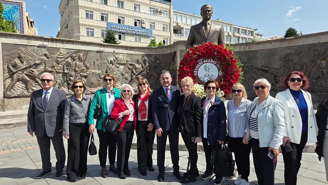 Başkan Akın'dan kontenjan tepkisi: 'Eczacılık Fakültesi açılışları durdurulmalı'