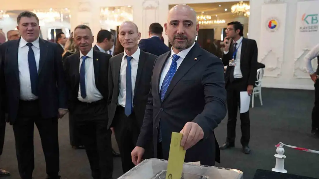 KTB’de sandık heyecanı! Recep Bağlamış oyunu kullandı