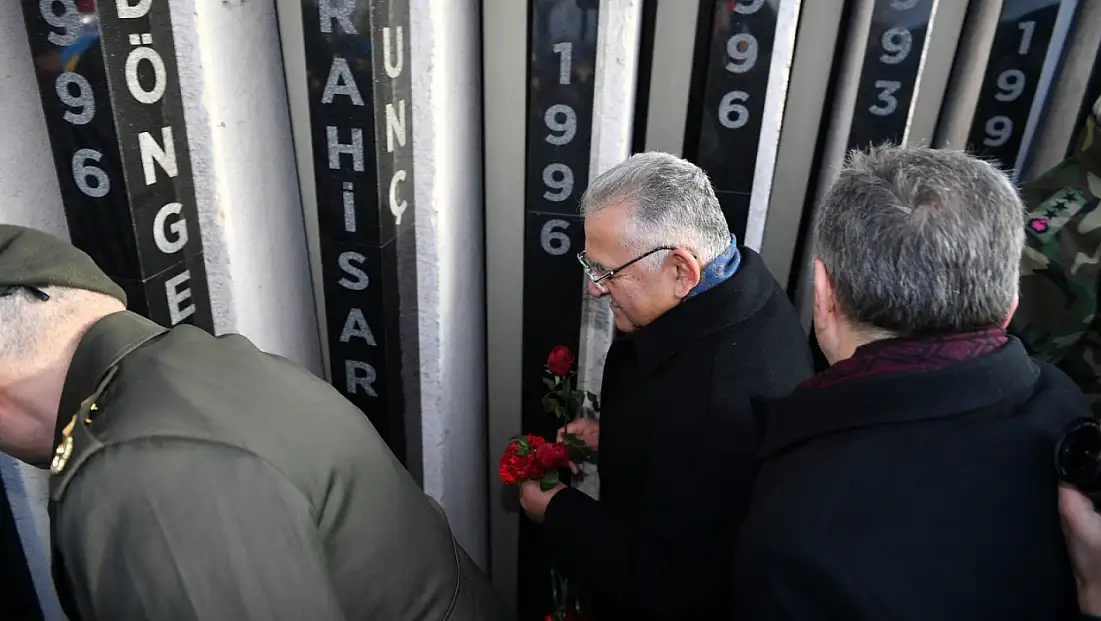 'Şehitlerimizin hatırası, bu topraklarda ve gönüllerimizde sonsuza kadar yaşayacaktır'