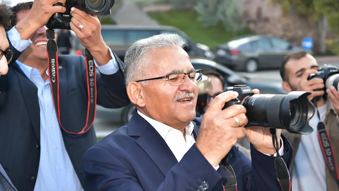 Başkan Büyükkılıç o isimleri tebrik etti!