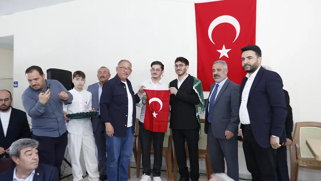 Başkan Büyükkılıç’tan Sinan Burhan’ın oğluna asker uğurlaması