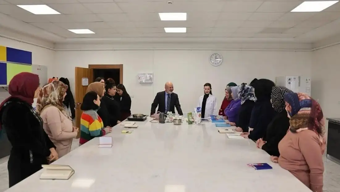 Kayseri'de kadınlar hem öğreniyor hem kazanıyor!
