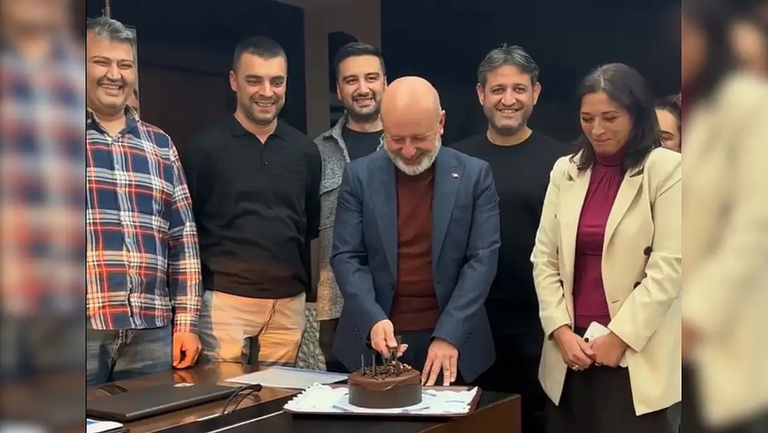 Başkan Çolakbayrakdar'a sürpriz!