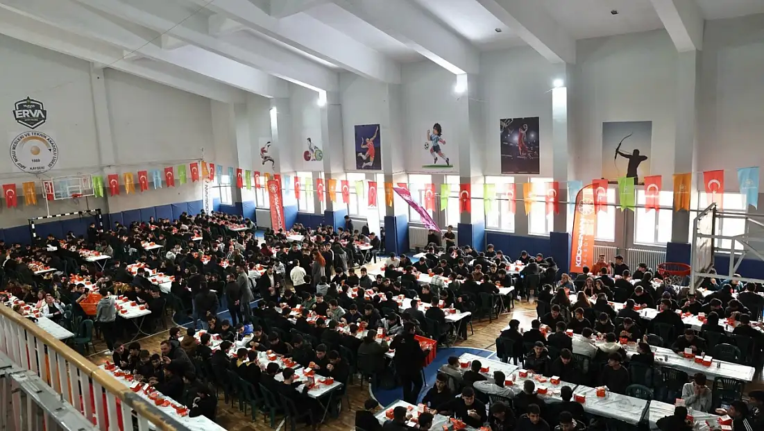 Başkan'dan öğrencilere Kayserispor maçı sözü!