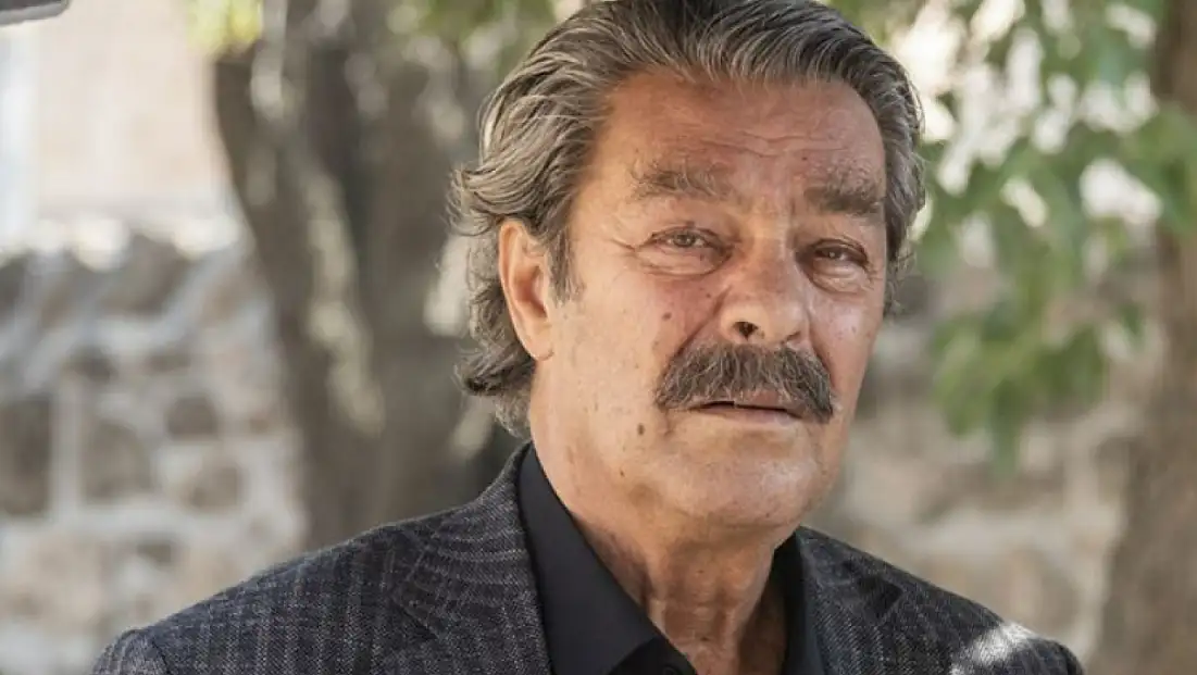Bir çınar daha devrildi: Kadir İnanır yaşamını yitirdi