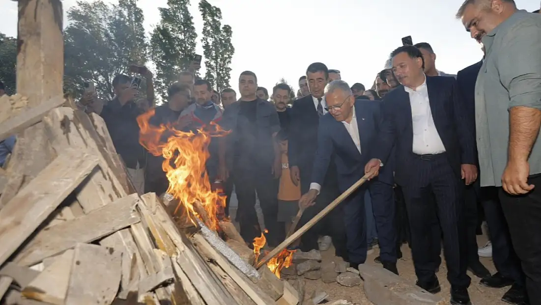Bünyan'da kamp ateşi yandı, festival heyecanı başladı