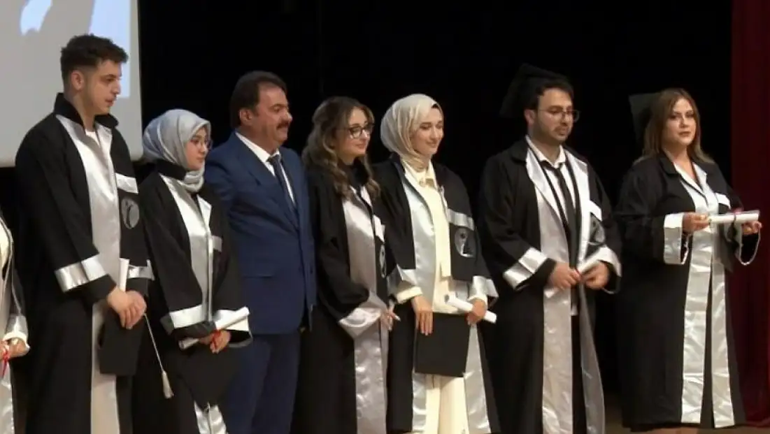 Bursa İl Emniyet Müdürü Gökce'den kızına diploma