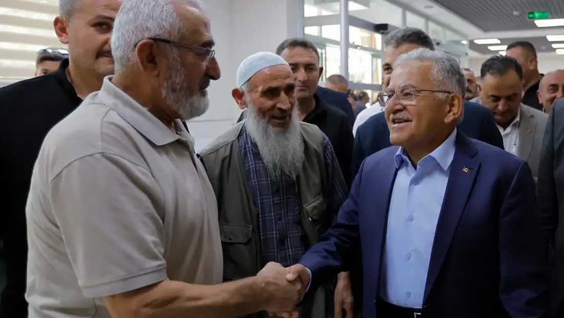 Büyükkılıç muhtarlarla masaya oturdu! İlçeler için yeni değerlendirme