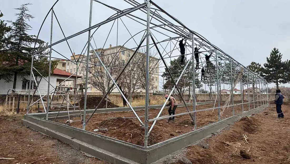 Kayseri’de geleceğin çiftçileri ata tohumuna hayat veriyor!
