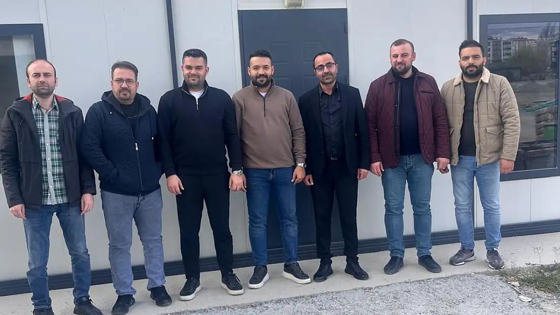 CHP’den toplu istifa! Özel ile yol yürüyecekler