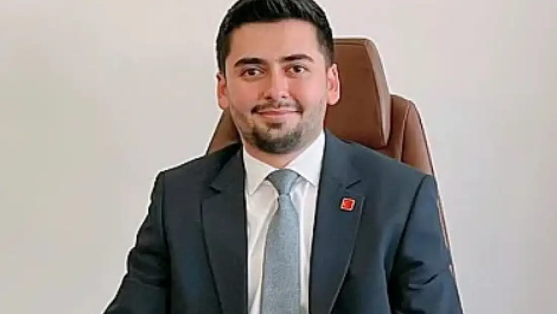 CHP'li eski başkandan gündem yaratan şiir! 'Koltuk sevdasıyla yoldan azdın'