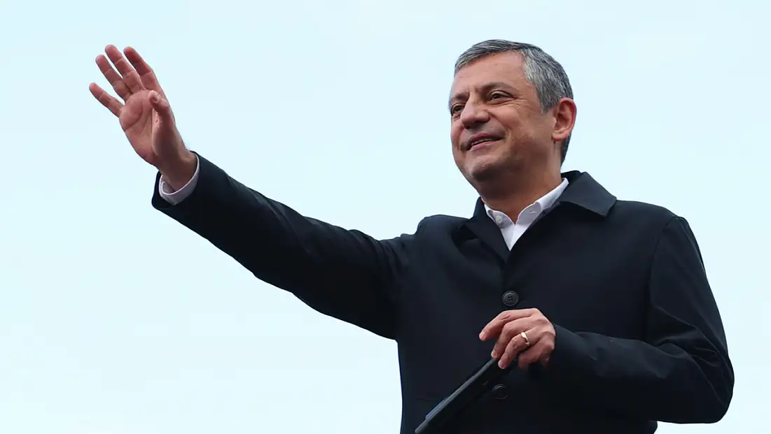 CHP Lideri Özgür Özel'den Kayseri'de dikkat çeken ziyaret! Yanında o iki isim de vardı