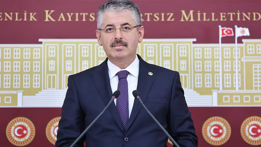 Çopuroğlu’ndan CHP’ye çekirdekli gönderme!
