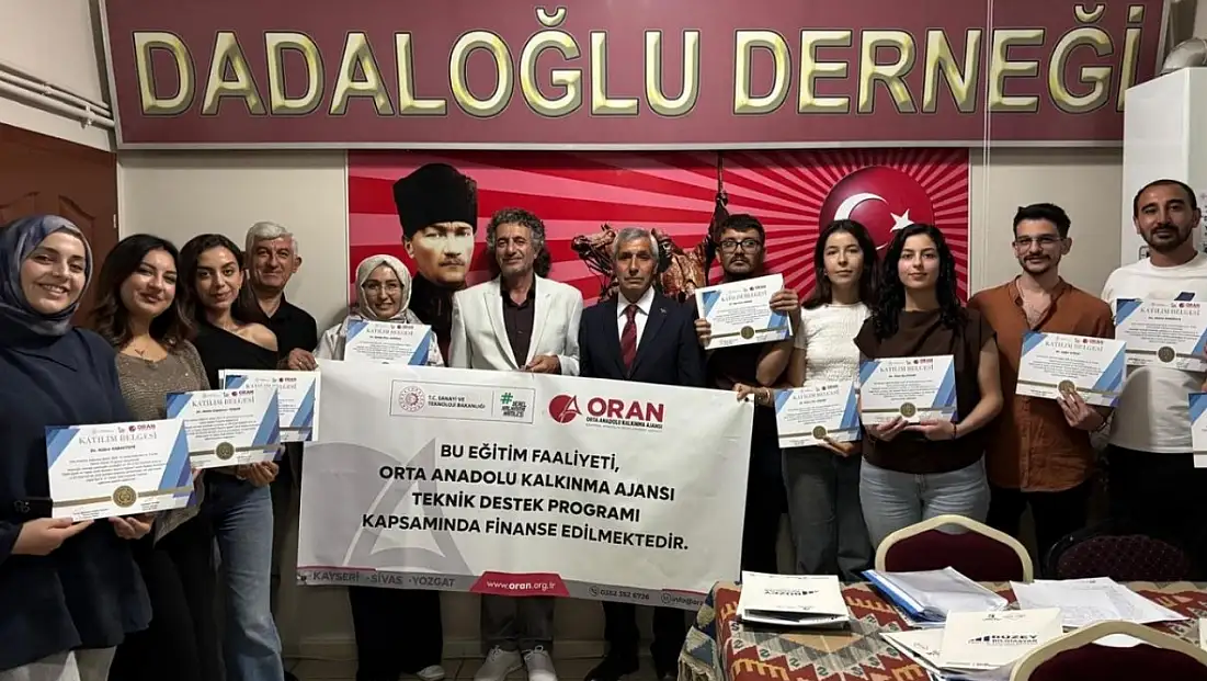 Dadaloğlu Derneği’nde yapay zeka dönemi! Kursiyerler belgelerini aldı