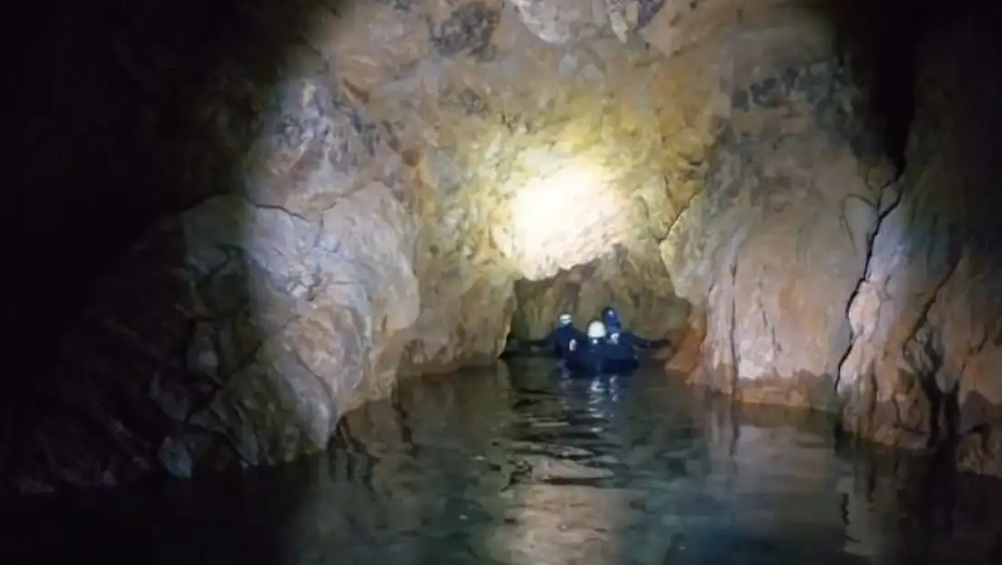 Develi’nin derinlikleri keşfediliyor! Gizemli mağarada dalış yaptılar