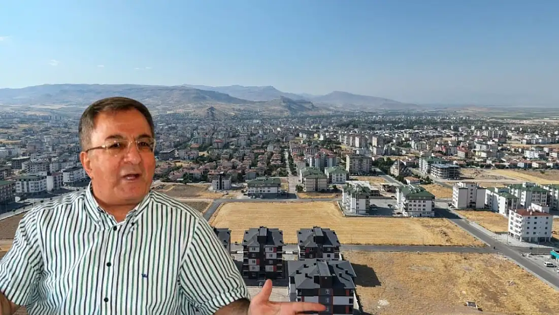 Develili eski Başkan’dan ‘Meteris Meydanı’ açıklaması! ‘Babamın cenazesi de buradan kaldırıldı’