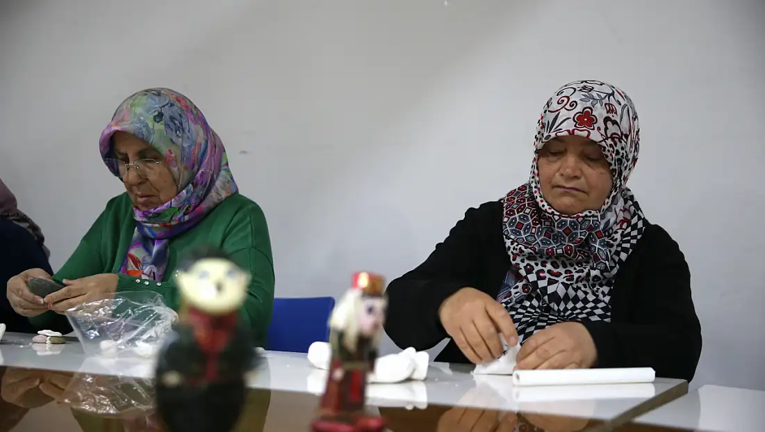 Doğadan topladıkları ile Anadolu kültürünü yansıtıyorlar!