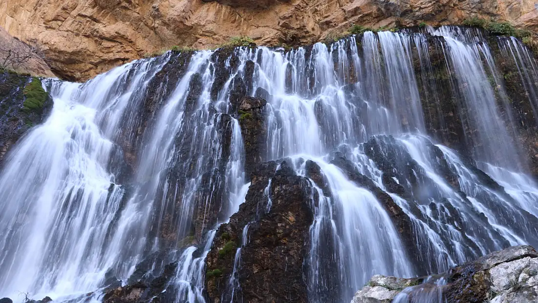 Dünyada eşi az görülen güzellik: Kapuzbaşı Şelaleleri her mevsim akıyor