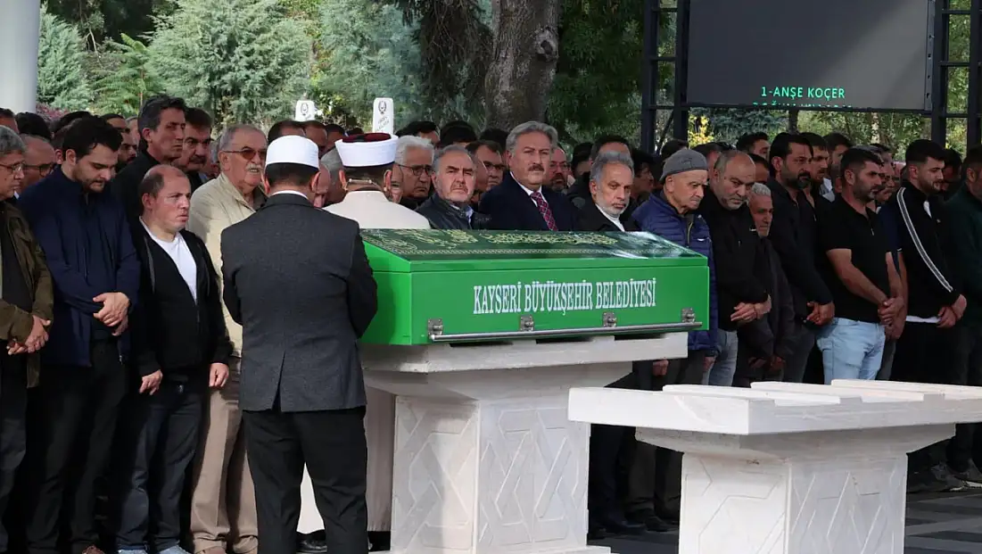 Emekli Başkan yardımcısı son yolculuğuna uğurlandı!