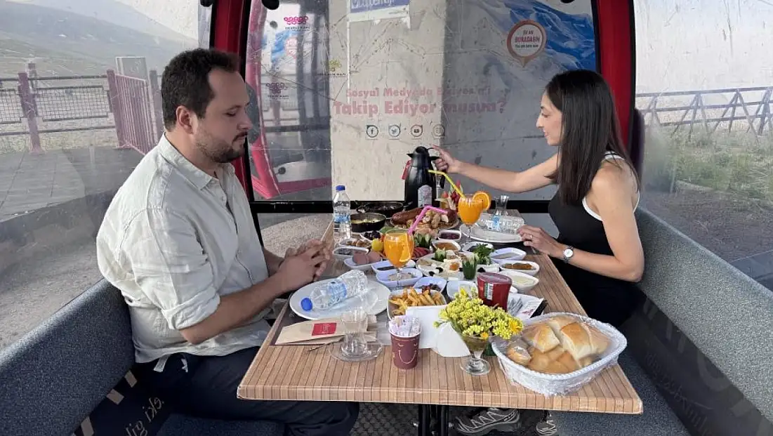 Erciyes’te 2650 metrede kahvaltı keyfi