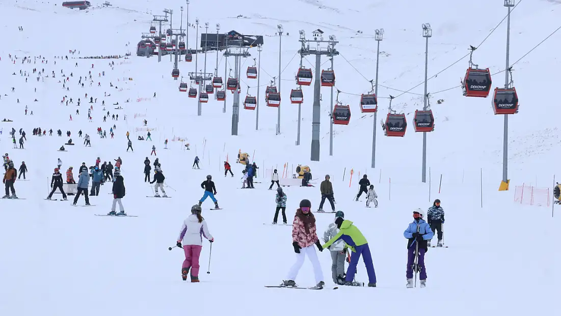 Erciyes'te kış turizmi zirve yaptı