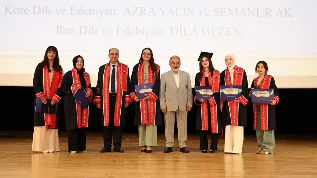 Erciyes Üniversitesi'nden yüzlerce mezun verdi!