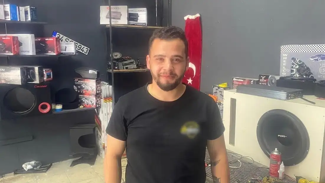Erkekler sınıfta kaldı! Aracın temizliği günler aldı