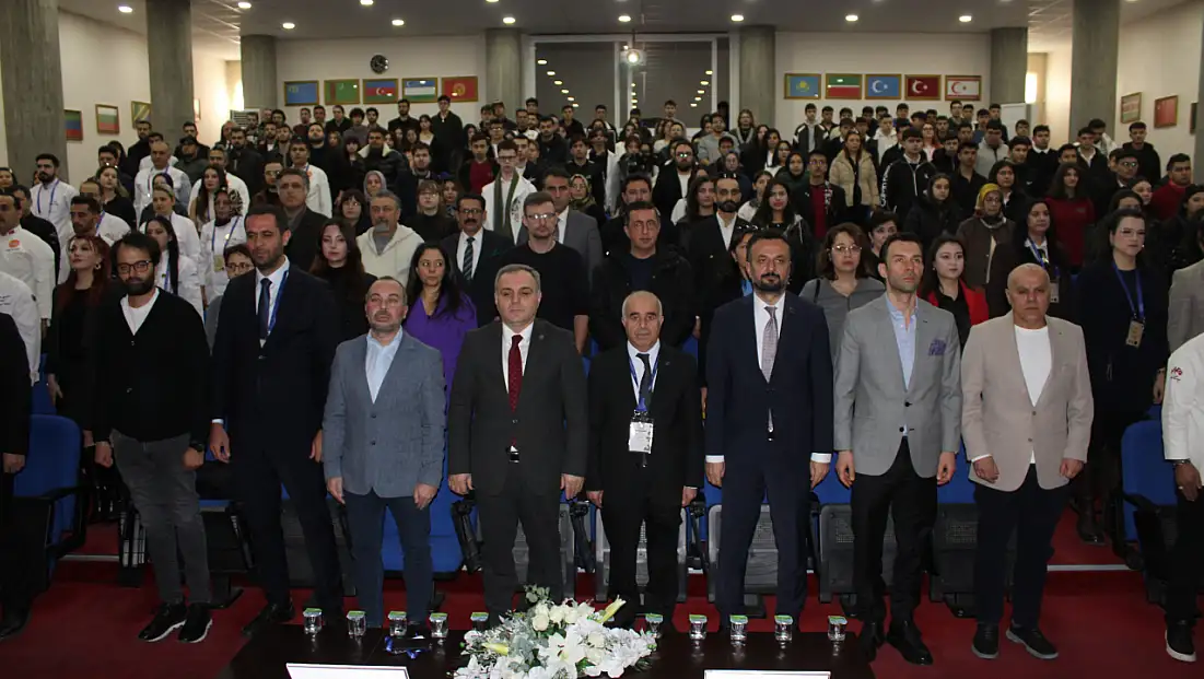 ERÜ’de 40 yıllık hatıra bırakacak etkinlik