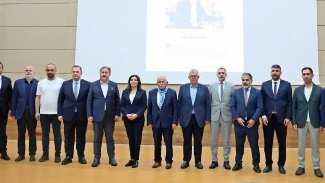 ERÜ'de medyanın dünü ve bugünü konuşuldu