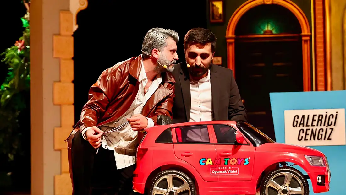 Galerici Cengiz ve Kayserili Fikret Ağa ile siyasete sanat molası