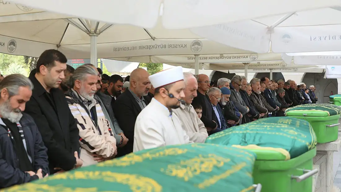 Gazeteci Azim Deniz’in babası son yolculuğuna uğurlandı!