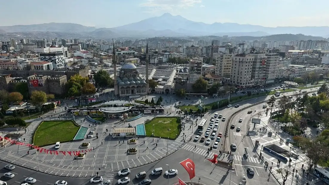 Genel Başkan Kayseri’ye bayramlaşmak için gelecek!